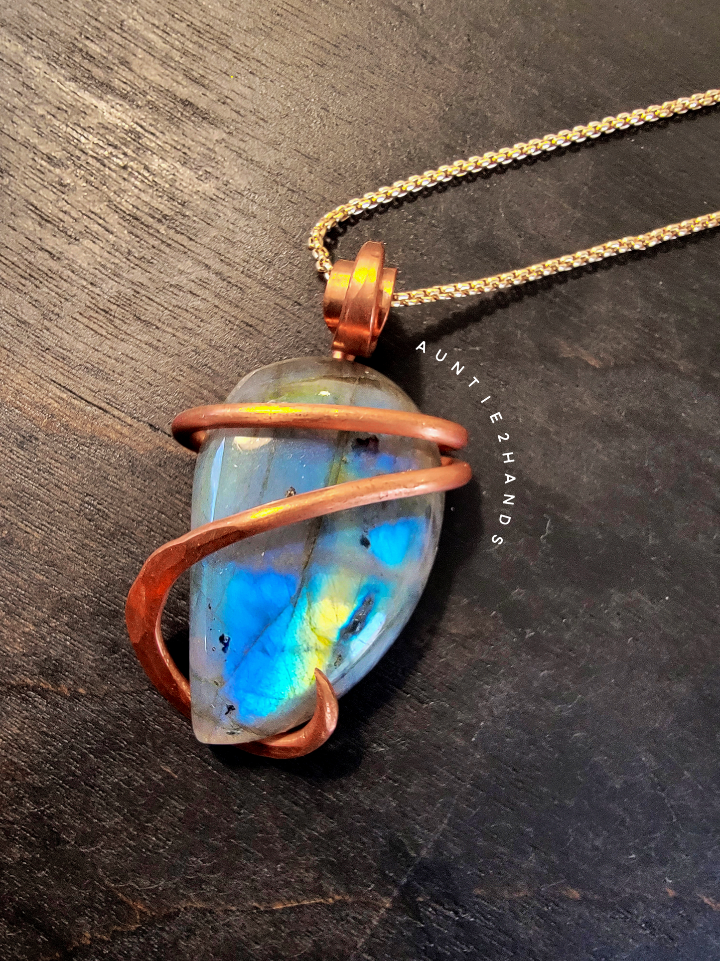 Labradorite in Copper