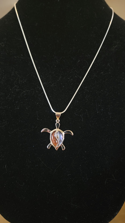 Hono Pendant